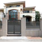 Anti Rust Main Pedestrian Sliding Gate Aluminium Fencing Outdoor