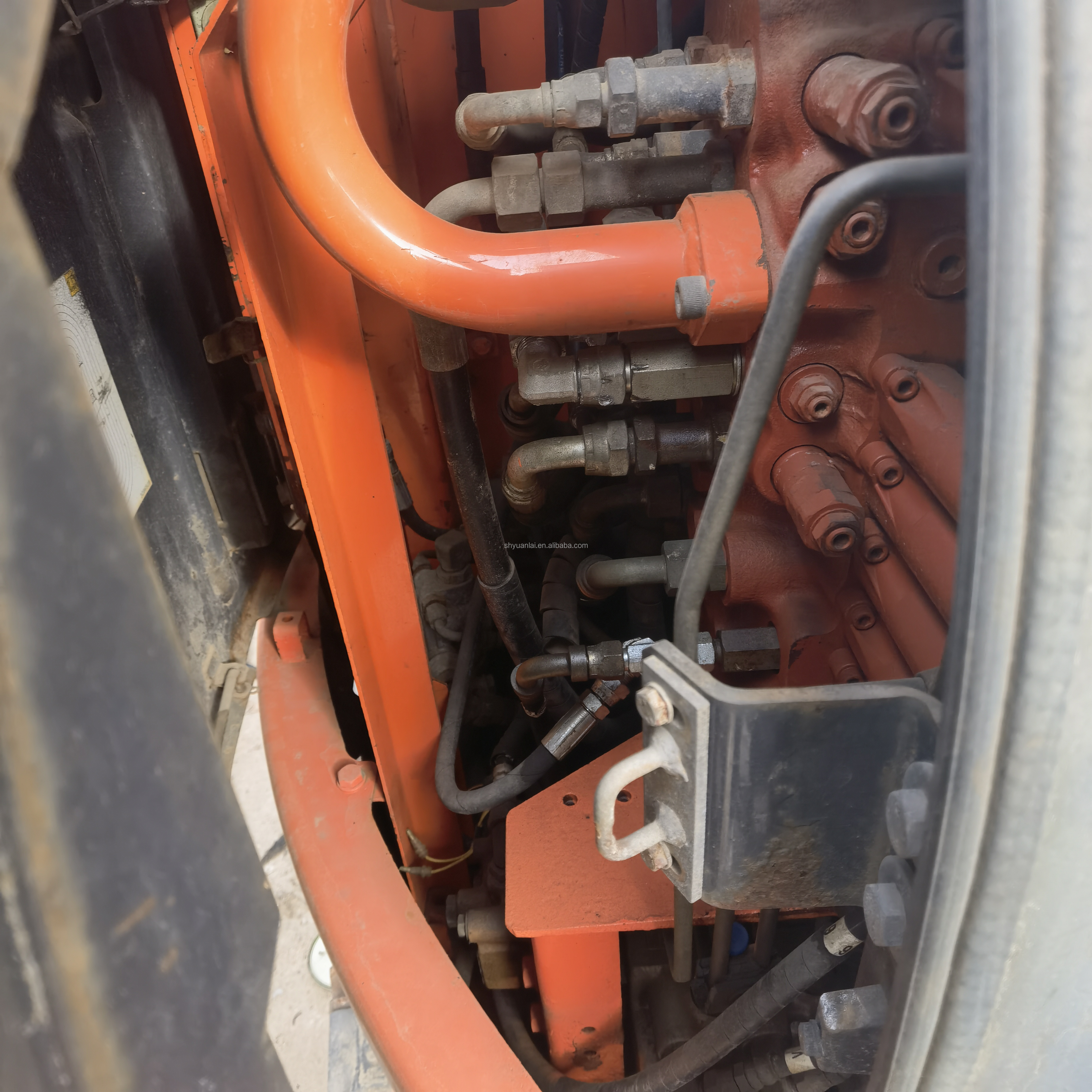 Used Hitachi ZX75UR Mini Crawler Excavator with in Good Condition in Original JAPAN