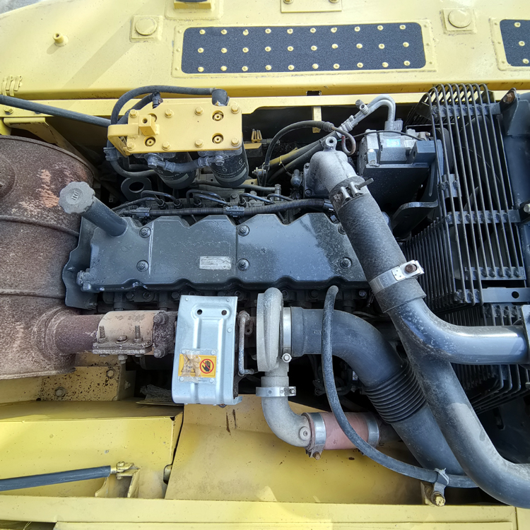 Original Hydraulic Valve Used Komatsu PC 210 Excavator 21 Ton Medium-Sized Excavator