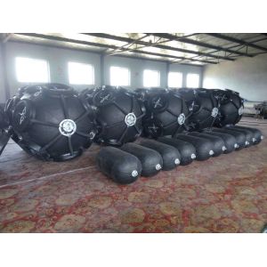 China D2.5x5.5m Yokohama Pneumatic Rubber Fender with Good Air Tightness on sale