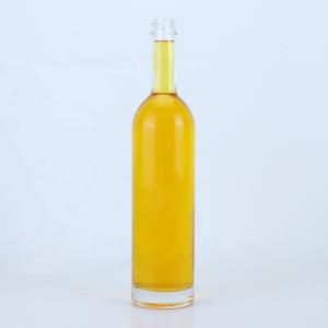 China Custom Logo 700ml 750ml High Flint Round Shape Glass Bottle with Screw Top Finish factory