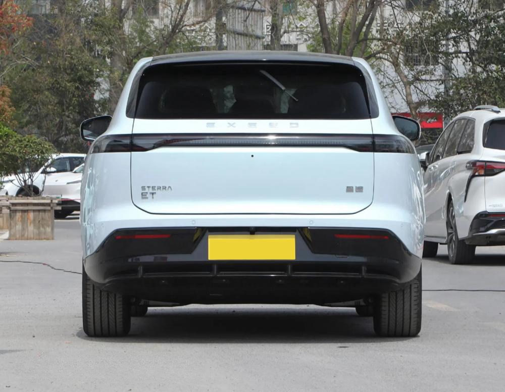 s 2024 Exeed STERRA Hybrid SUV 265hp 2000km EV Range RWD 3000mm Wheelbase The Perfect Combination of Power and Efficiency