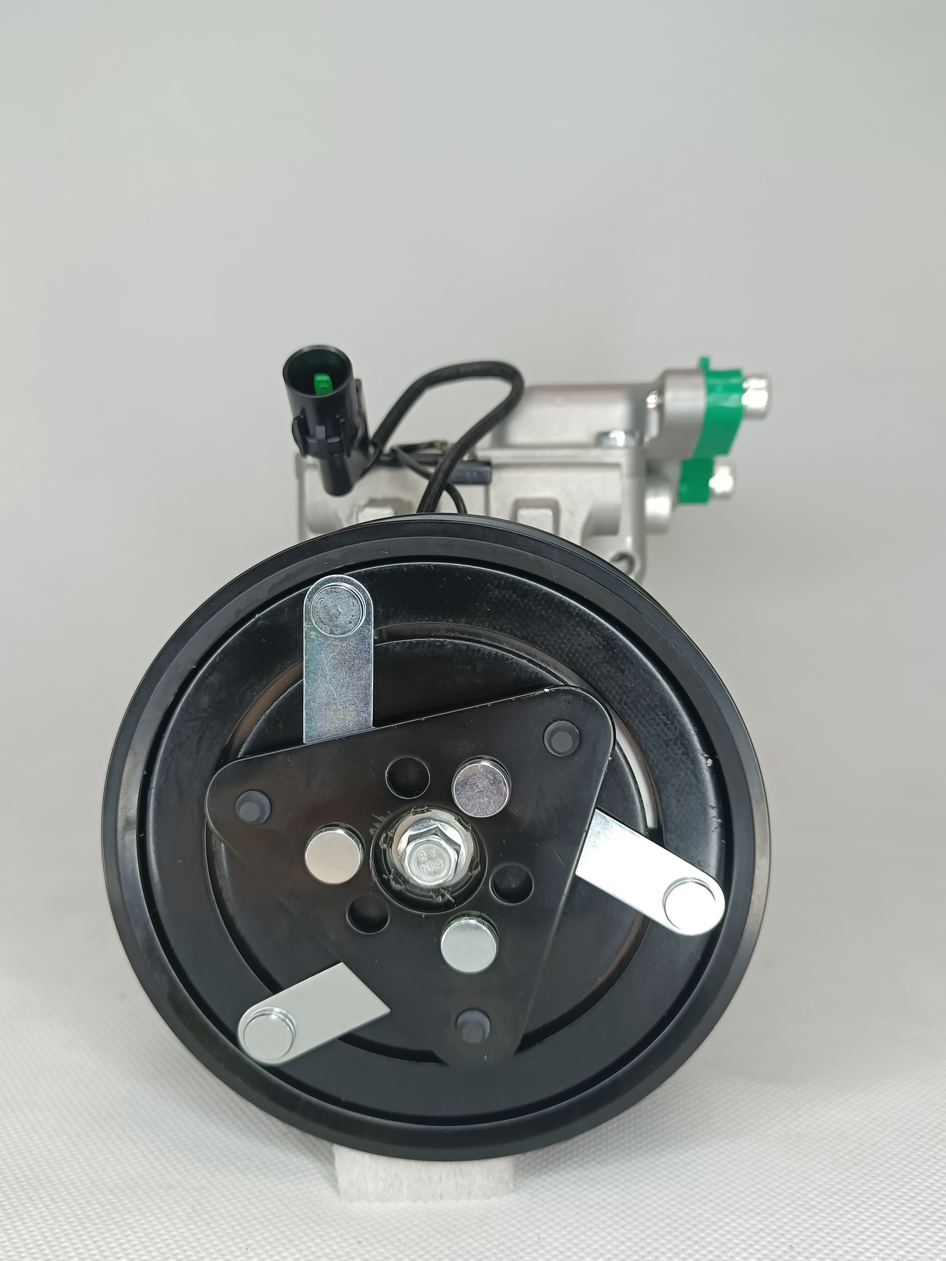 OEM 977011Z000 Auto Ac Compressor Assembly For Hyundai Elantra HCC