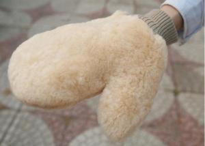 China Genuine Shearling Wool Wash Mitt , Single Side Fur Merino Wool Wash Mitt factory
