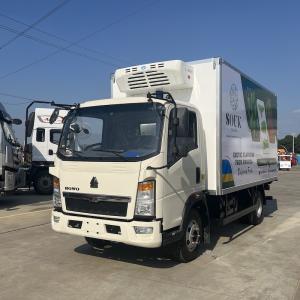 China 4x2 SINOTRUK HOWO 3-5 Ton Small Frozen Food Delivery Truck With 4m Freezer Box factory