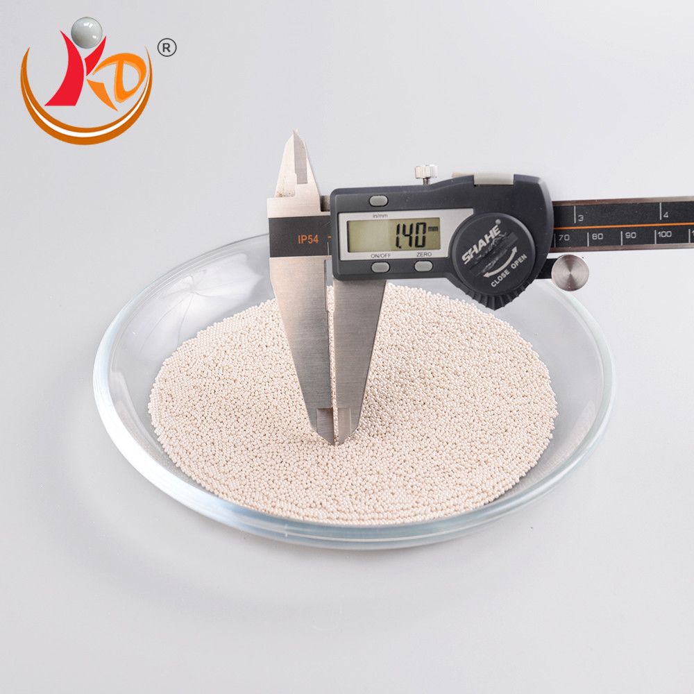 65% Customized Ceramic Grinding Media / Zirconium Silica Beads ISO9001