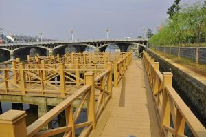 China Solid Wood Composite Floor Eco-Friendly WPC Garden Decking Flooring factory