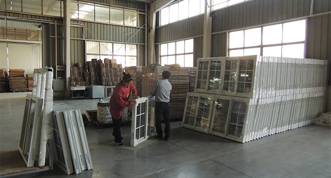 American Design UPVC Single Hung Window 1.4mm-2.5mm Thickness Environmentally Friendly