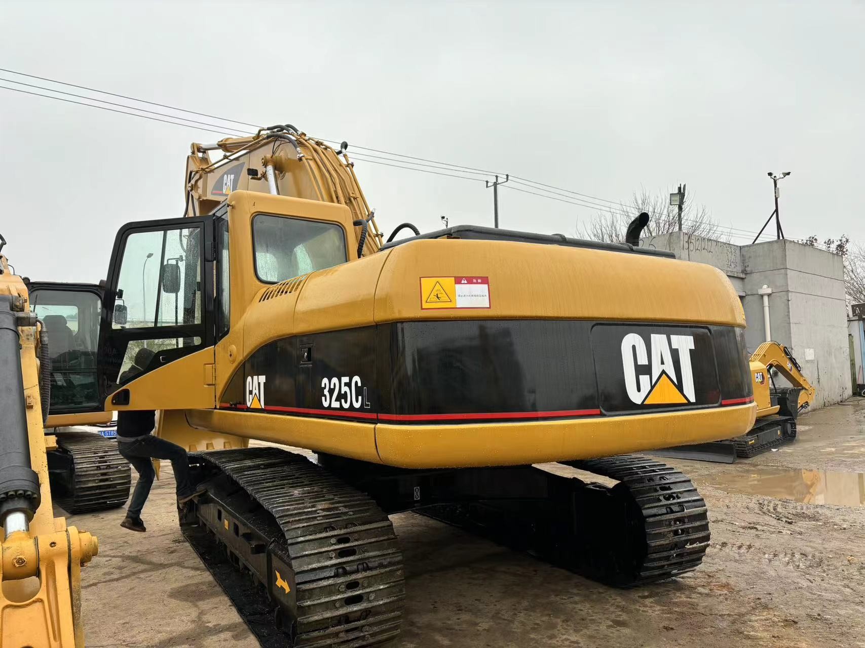 25 Ton 325C CAT Excavator Second Hand Crawler Digging Machine