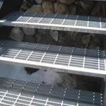 Safety Q235 Silver Color 2mm Galvanized Steel Grating For Stair Tread