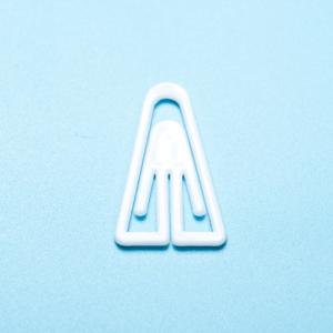 China A Shape Small Plastic Paper Clips , 1.3 Inches Clear Plastic Paper Clips factory