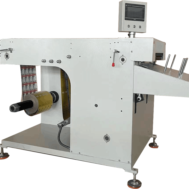 China Sheet Cutting Machine Accurately Cut With Color Tracking Input Length Data Max Unwind Diameter 600mm 700kg on sale