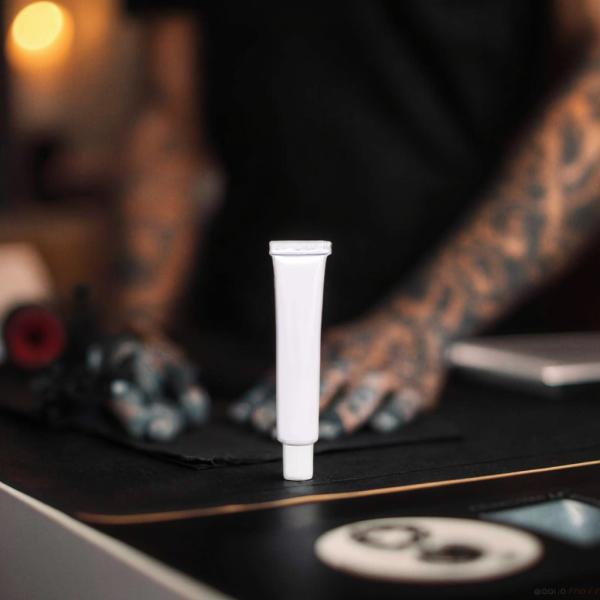 Strong Cream Lip and Eyebrow Tattooing Power Microblading Pain-Free with Metal Tube Made From Plastic