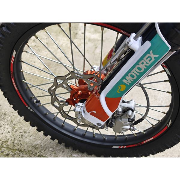 2 Stroke 300cc Enduro Motocross Bike With Single Chamber Dual Mode Front Absorbers