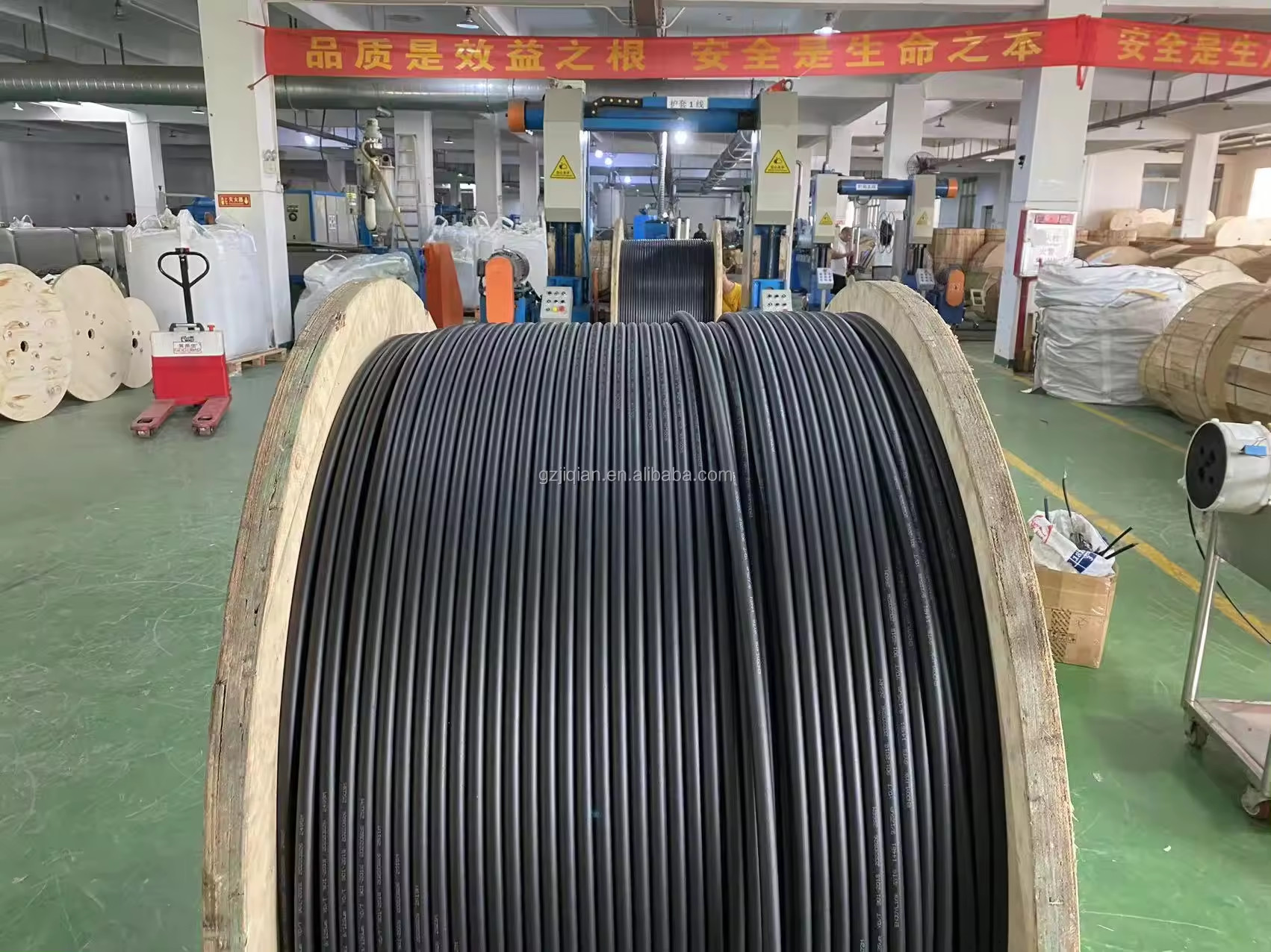 Aerial Duct Fibra Optica Outdoor Armored Single Mode Gyxtw 4 6 8 12 Core Fiber Optic Cable