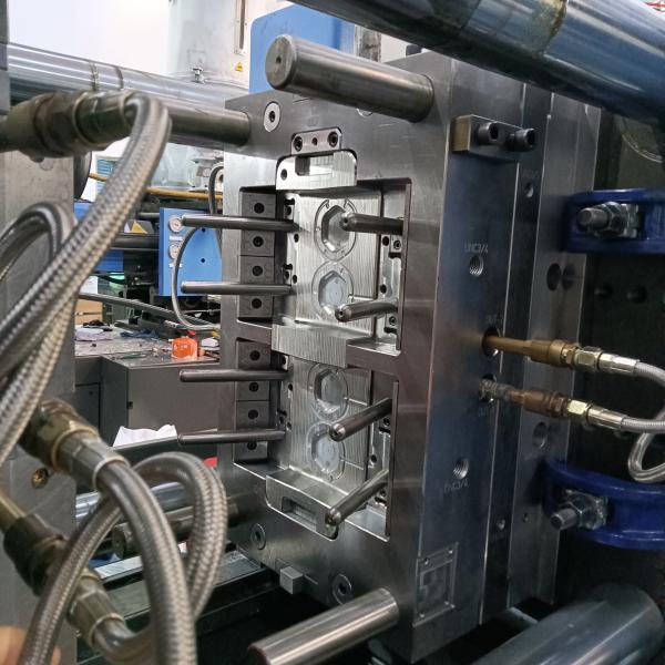 China 48-60HRC Custom Injection Moulding Process Hexagonal Plastic Components factory