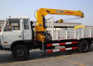 China Telescopic Boom Truck Crane 6300kg For Safety Transportion factory