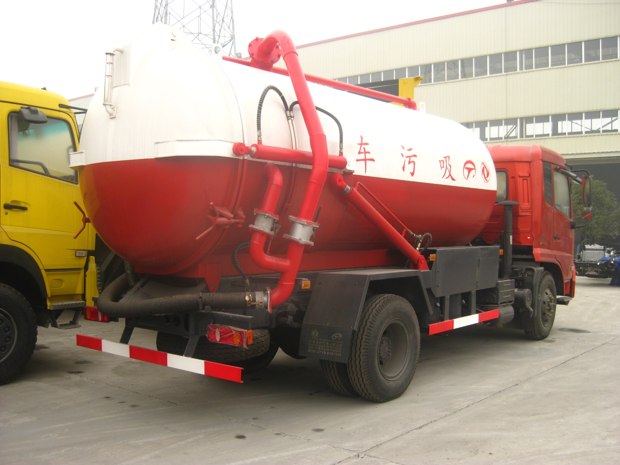Sanitation Vehicle Mud Truck 4x2 Sludge Collection Truck for Customers' Requirements