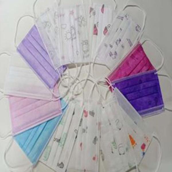 Non Woven Childrens Disposable Face Masks Cute Attractive Pattern