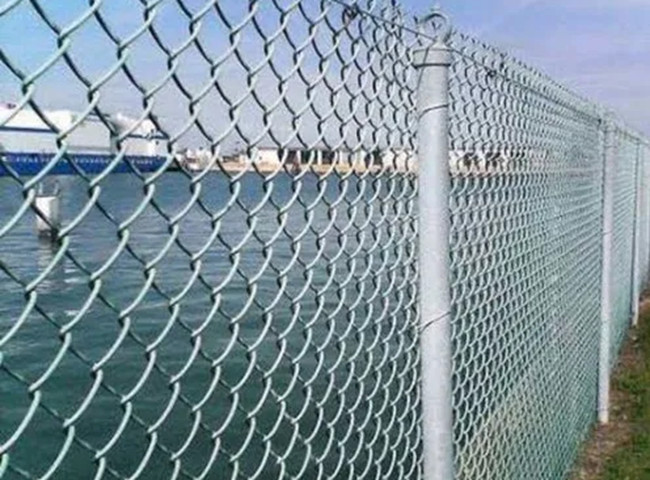 Easy To Cut Pieces Diamond Wire Mesh Fence In Construction Agriculture Livestock