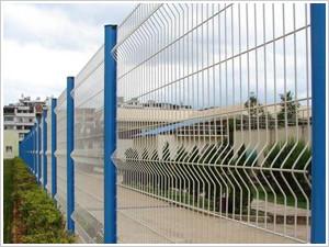 China Hot Sale PVC/PE Yard Fence, High Way Fence, With Regular Hole Size 60*180mm, 50* 100mm, 50*200mm factory