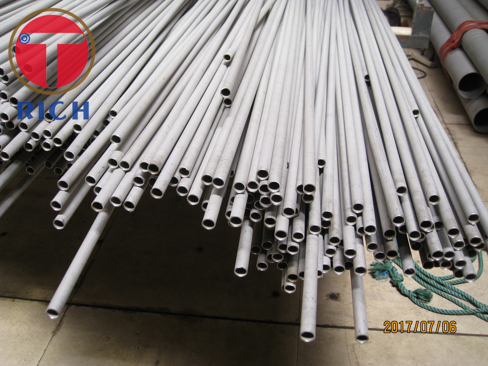 Boiler Heat Exchanger ASTM A213 T5 T9 Seamless Steel Tube