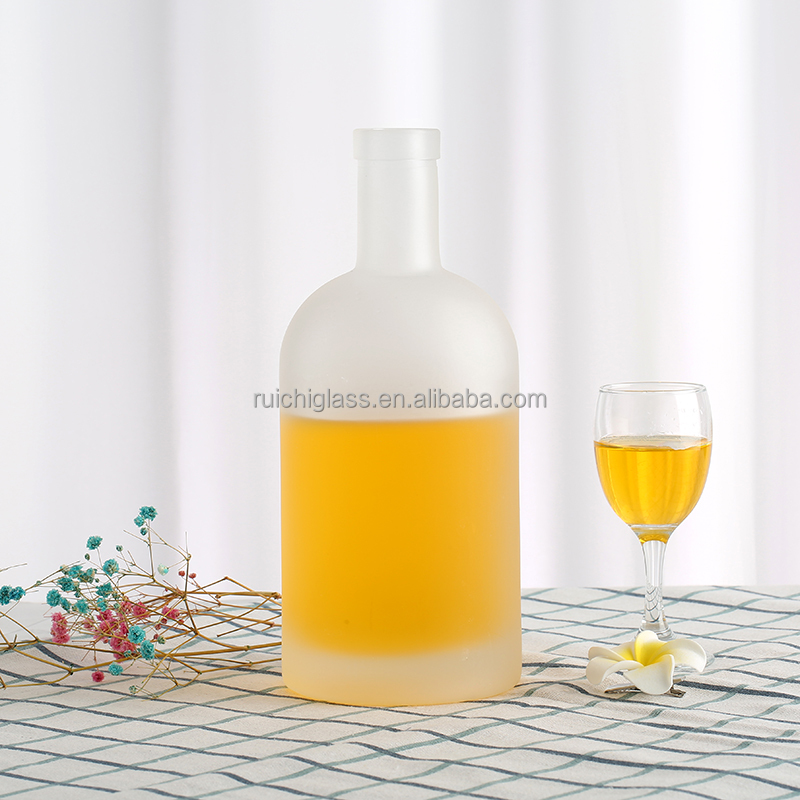 Collar Material Aluminum Plastic PP 375ml 500 ml 750 ml Wine Glass Bottle with Cork
