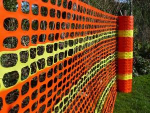 China Crowd Control Orange Plastic Construction Netting For Sport Event 60g/m2 - 200g/m2 factory