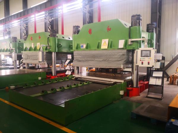 Automatic Hydraulic Rubber Press Machine Moulding Oil Production 4 Columns