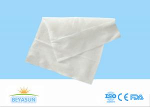 China Non - Woven Spunlace Disposable Wet Wipes Eco Friendly In White Color factory