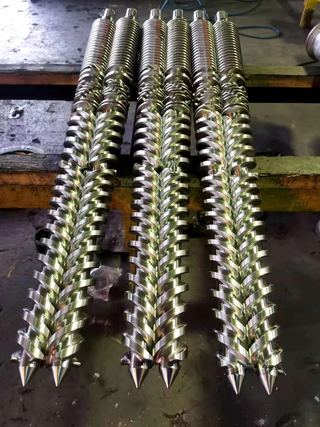 Plastic Extruder Conic Twin Screw And Barrel / Bi-metal Screw And Barrel For Double Twin Screw Extruders