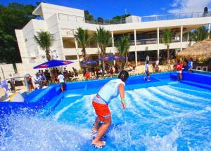 China Customized Flow Rider Wave Surfing Machine Kids Amusement Rides for Water Park factory
