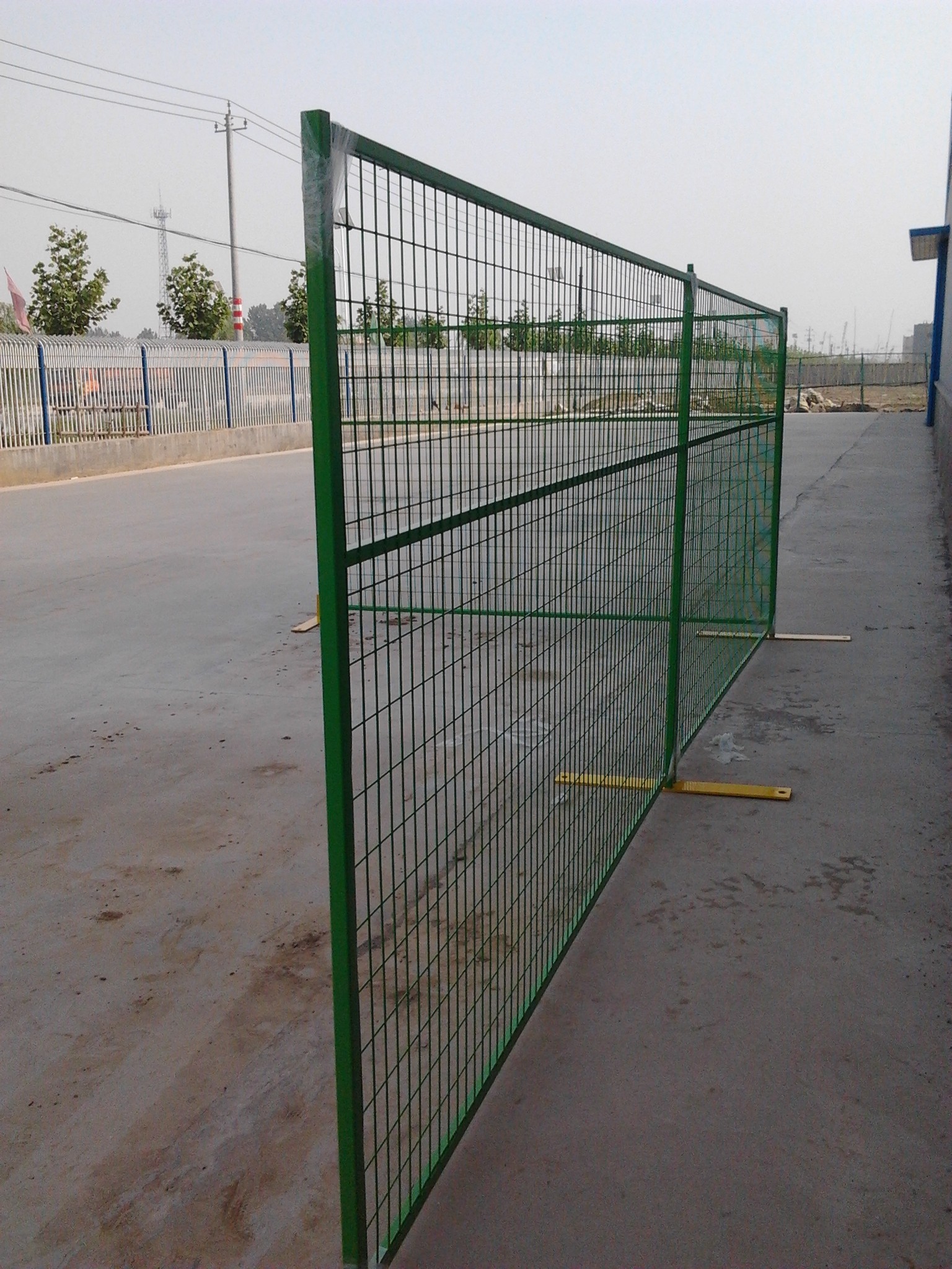 H6’/1830mm*W9.5’/2900mm weld infill mesh2"*4"*9ga/3.60mm temporary construction fence panels powder coated blue