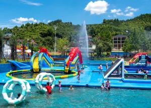 China Exciting Water Park Amusement Equipment Inflatable Slip And Slide factory