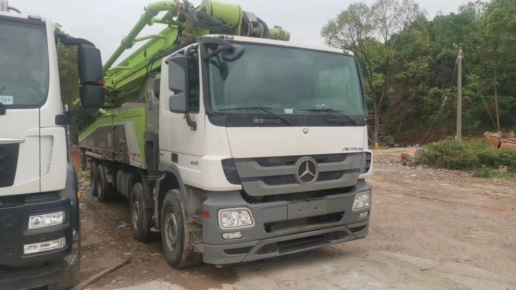 2017 Zoomlion 56m Concrete Pump Truck Mounted Pump on Mercedes-Benz Sell in Good Price