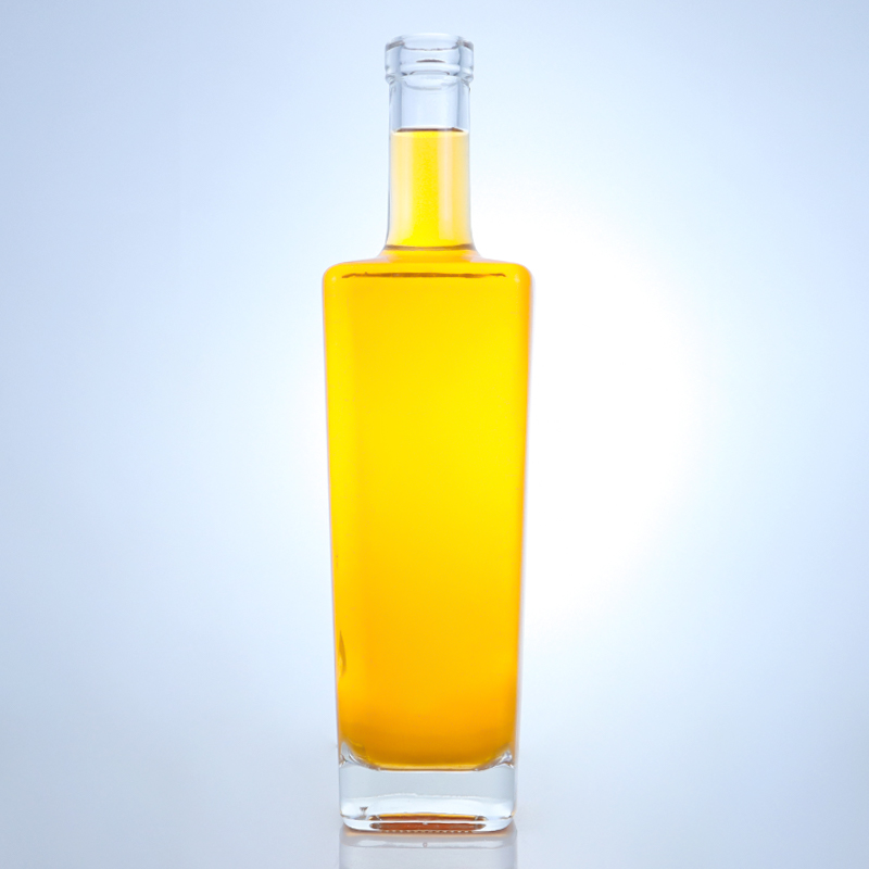 750ml Custom Shape Glass Spirits Bottle for Brandy Vodka Whisky Cork Top in Square Shape