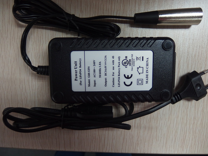 Lithium-Ion/Polymer/LiFePO4 Battery Pack Charger with LED Indicator