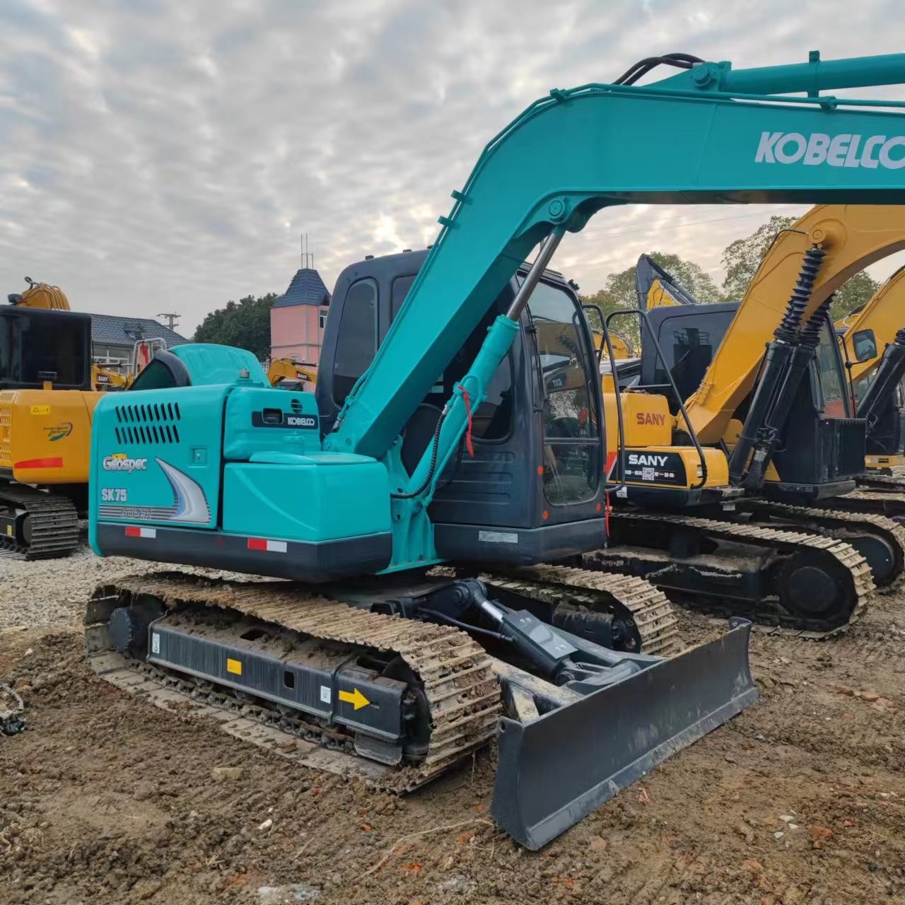 Used Kobelco Digger SK75 Secondhand 7.5ton Small Type Mini Crawler Excavator