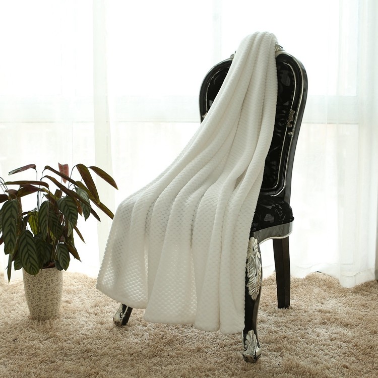 Solid Jacquard Dot Soft Flannel Blankets For Winter Bedsheet / Sofa Throws