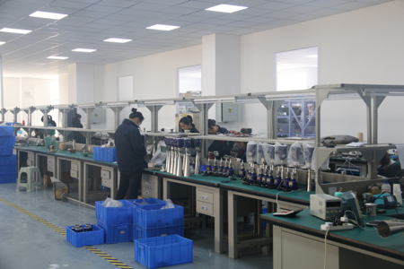 Precision Digital Pressure Gauge with Signal Conditioning Circuit and Stainless Steel Pressure Connection for Industrial