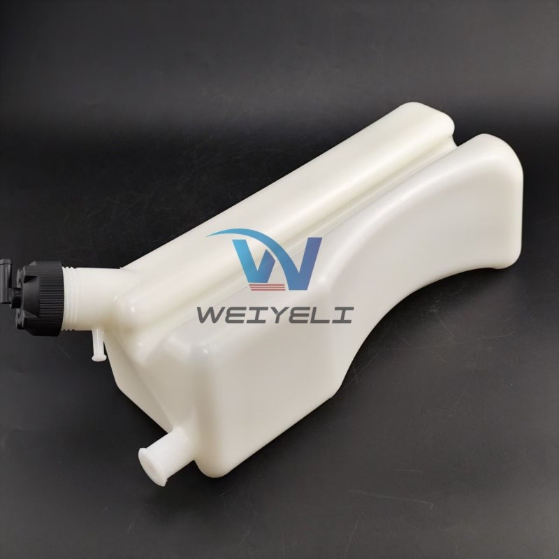 Coolant Expansion Reservoir 87354587 87412139 QR6887677 For 580M 580SM 580SM+590SM Backhoe Model Z59-FX4332 Heavy-duty Equipment Parts Radiator Water