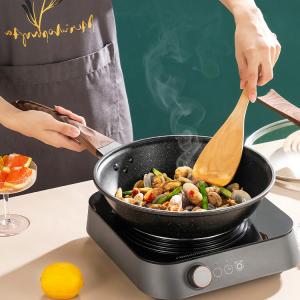 China 30 / 32 / 34Cm Kitchen Cookware Aluminum Non Stick Wok Pan With Lid factory