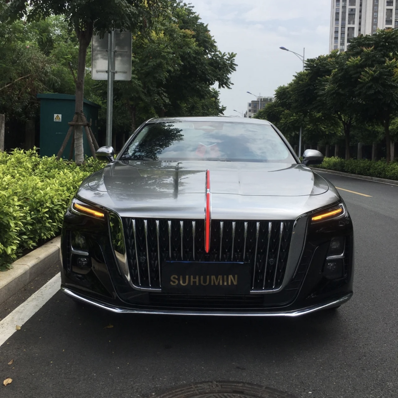 2024 Hongqi H5 4-Cylinder 169hp Gasoline Car with Front Disc Rear Disc Brake System