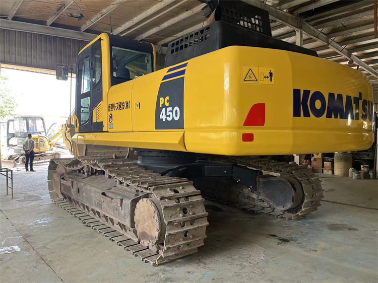 Shanghai Used Komatsu PC450-8 Excavator 2.1 m3 Bucket Capacity 45000 KG Machine Weight