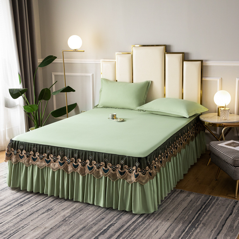 Upgrade Your Bedding Game with this Queen Size Bedding Set 3 kg Fabric 100% Polyester