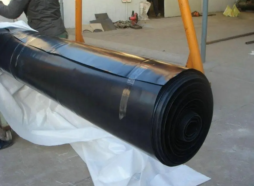 1m-8m Width HDPE Geomembrane for Koi Ponds and Water Gardens Smooth/Textured Surface