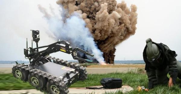 Dc24v 140kg Loading Capacity 150m Wireless Bomb Disposal Robot