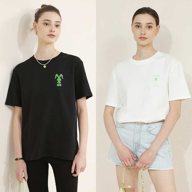 Women's Sustainable Black Rabbit Graphic Print Cotton Drop Shoulder Round Neck T-shirts