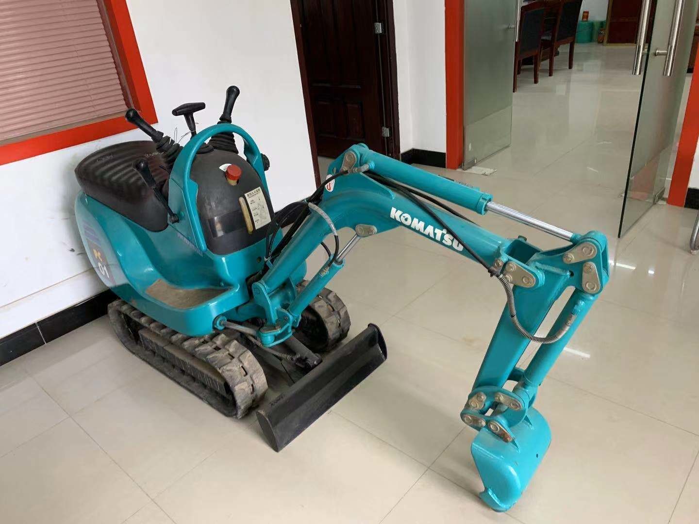 Japan Used Komatsu Pc01 Mini Excavator In Good Condition/Used Mini Crawler Hydralic Excavator