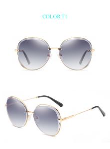 China UV400 TAC Retro Metal Polarized Sunglasses 60MM Lens Frame Engraving factory